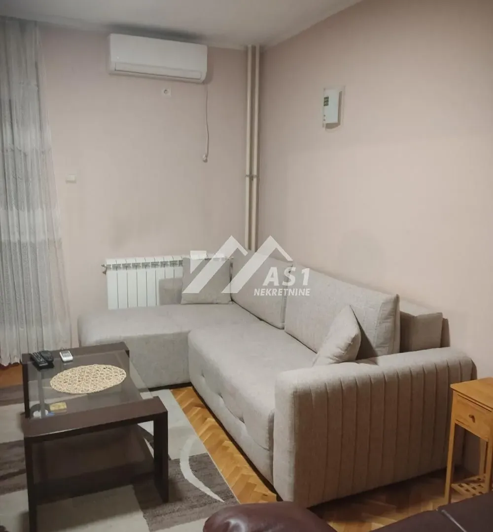 Izdavanje, dvosoban stan, 48m², Grbavica, Novi Sad Sve Podlokacije