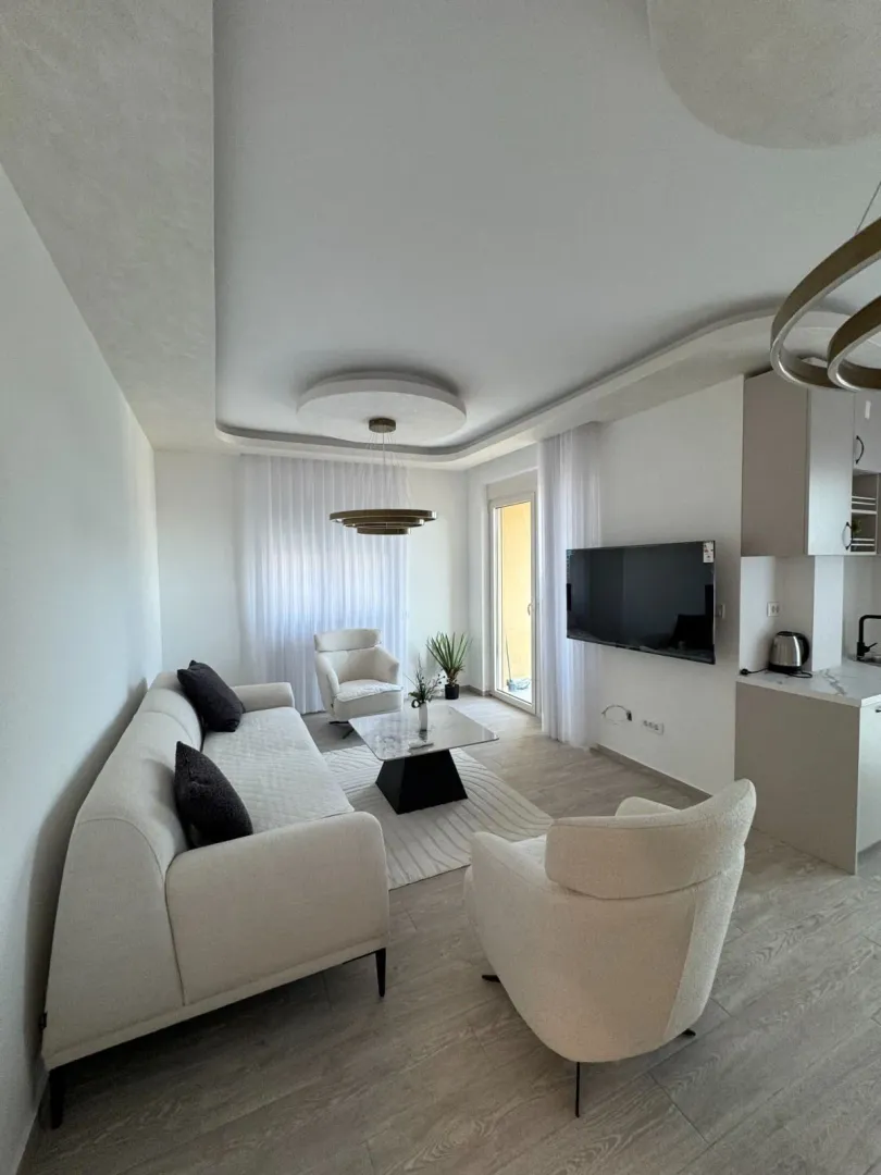Prodaja, dvosoban stan, 74m², Bečići, Budva