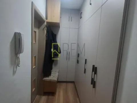 Prodaja, jednosoban stan, 45m², Stari Aerodrom, Podgorica - image 9