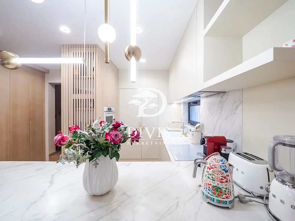 Sale, four bedroom apartment, 153m², Savski Venac, Beograd