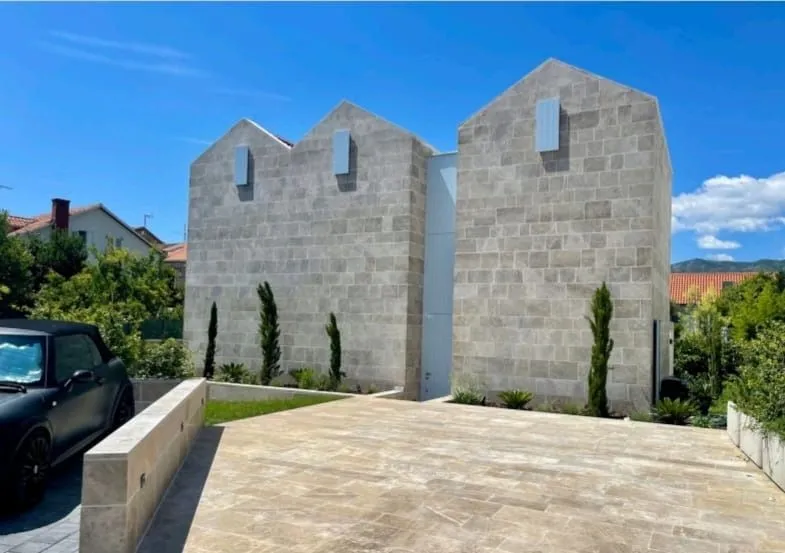 Rent, house, 130m², Donja Lastva, Tivat
