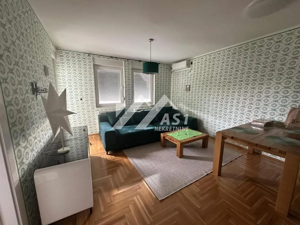 Rent, one bedroom apartment, 40m², Bulevar patrijarha Pavla, Novi Sad Sve Podlokacije