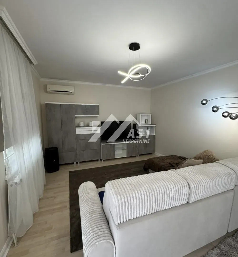 Rent, house, 399m², Veternik, Novi Sad Sve Podlokacije