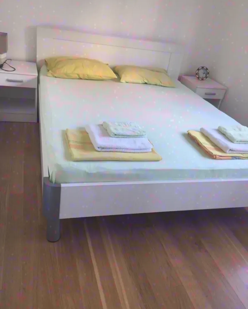 Rent, two bedroom apartment, 55m², Centar, Budva