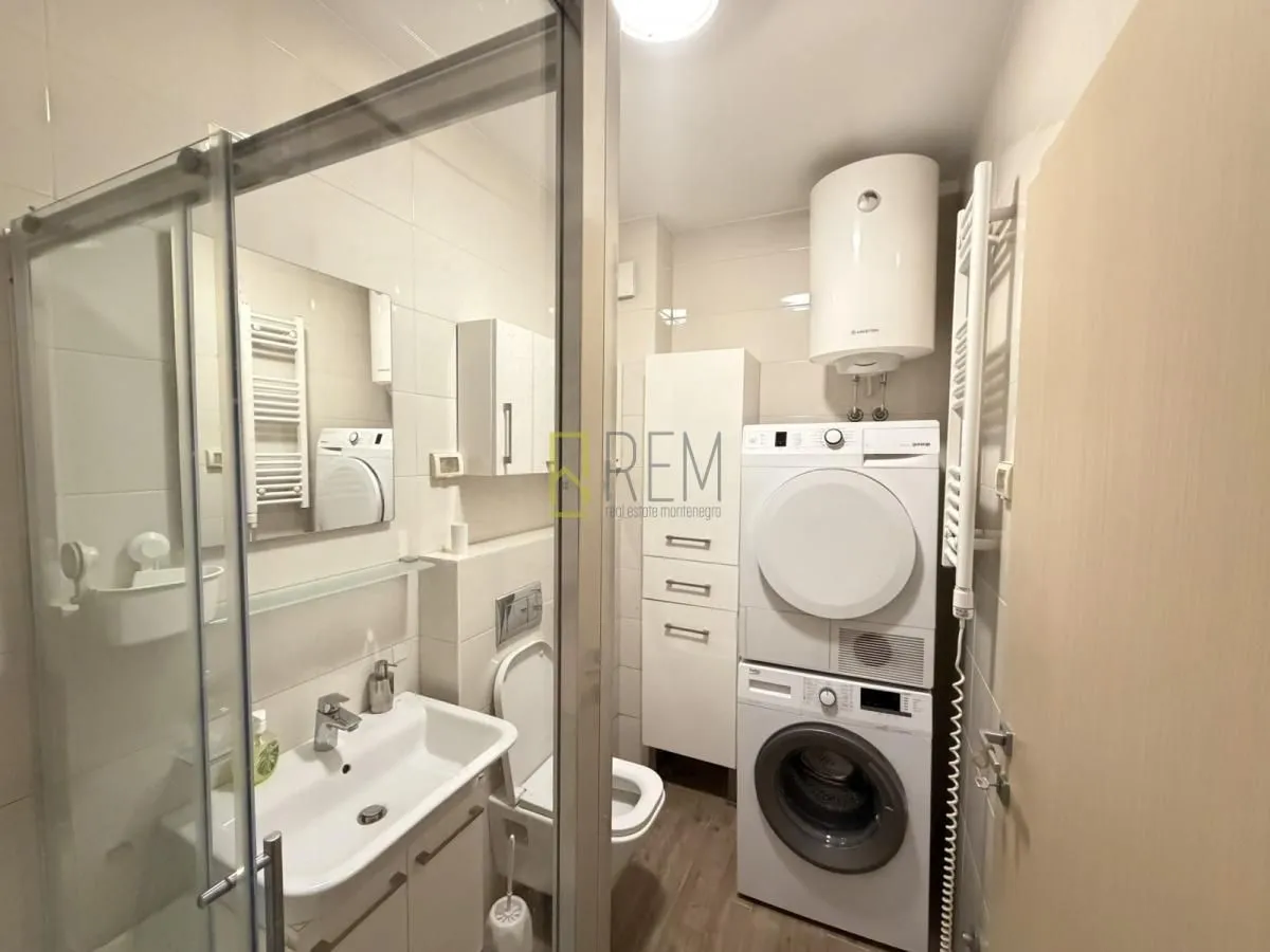 Izdavanje, dvosoban stan, 72m², City Kvart, Podgorica