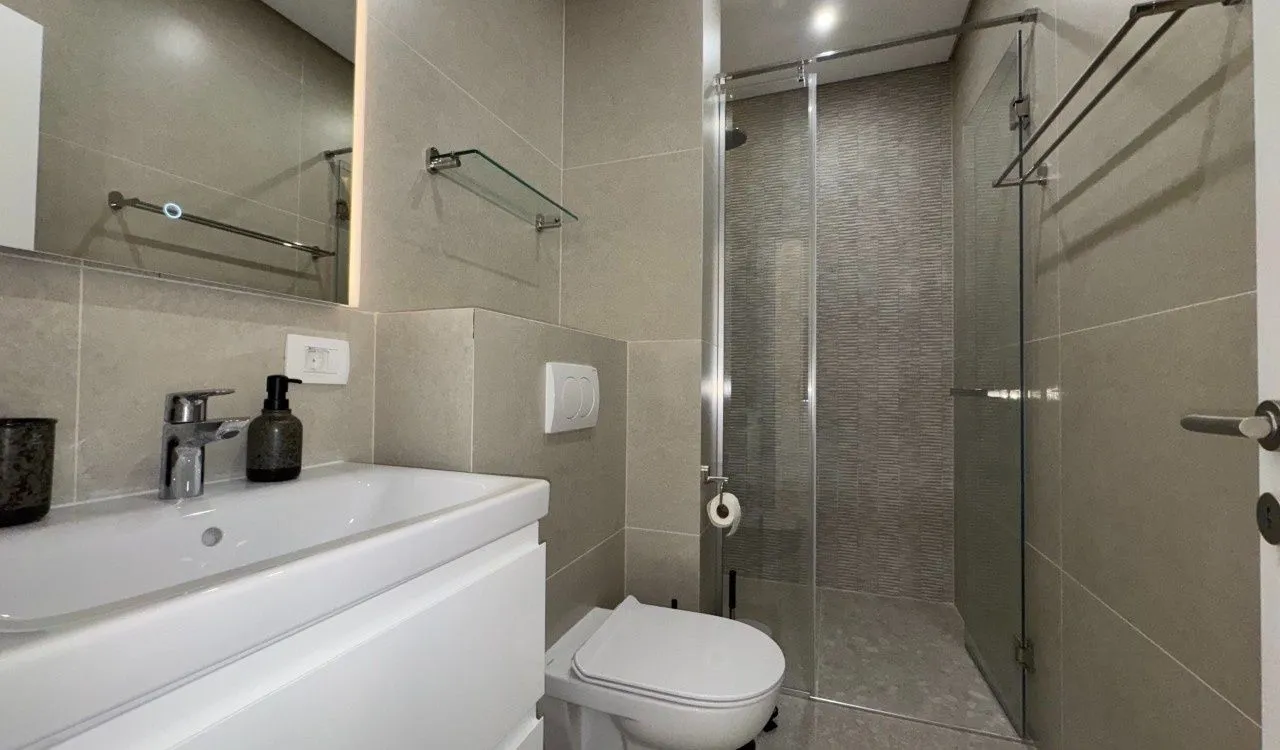 Prodaja, dvosoban stan, 90m², Tivat, Crna Gora