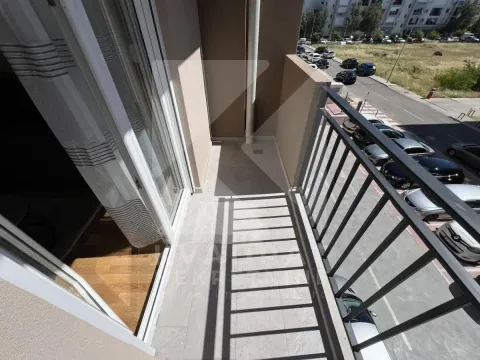 Rent, one bedroom apartment, 42m², Stari Aerodrom, Podgorica - image 11