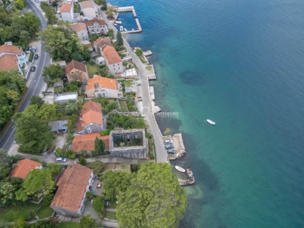 Prodaja, kuća, 170m², Dobrota, Kotor
