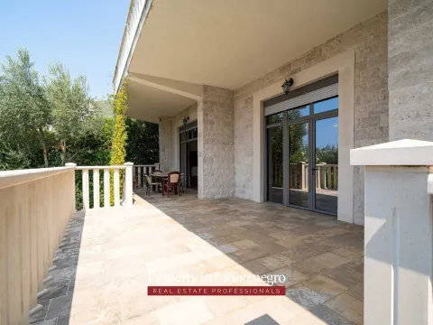 Prodaja, kuća, 971m², Petrovac, Budva - image 24