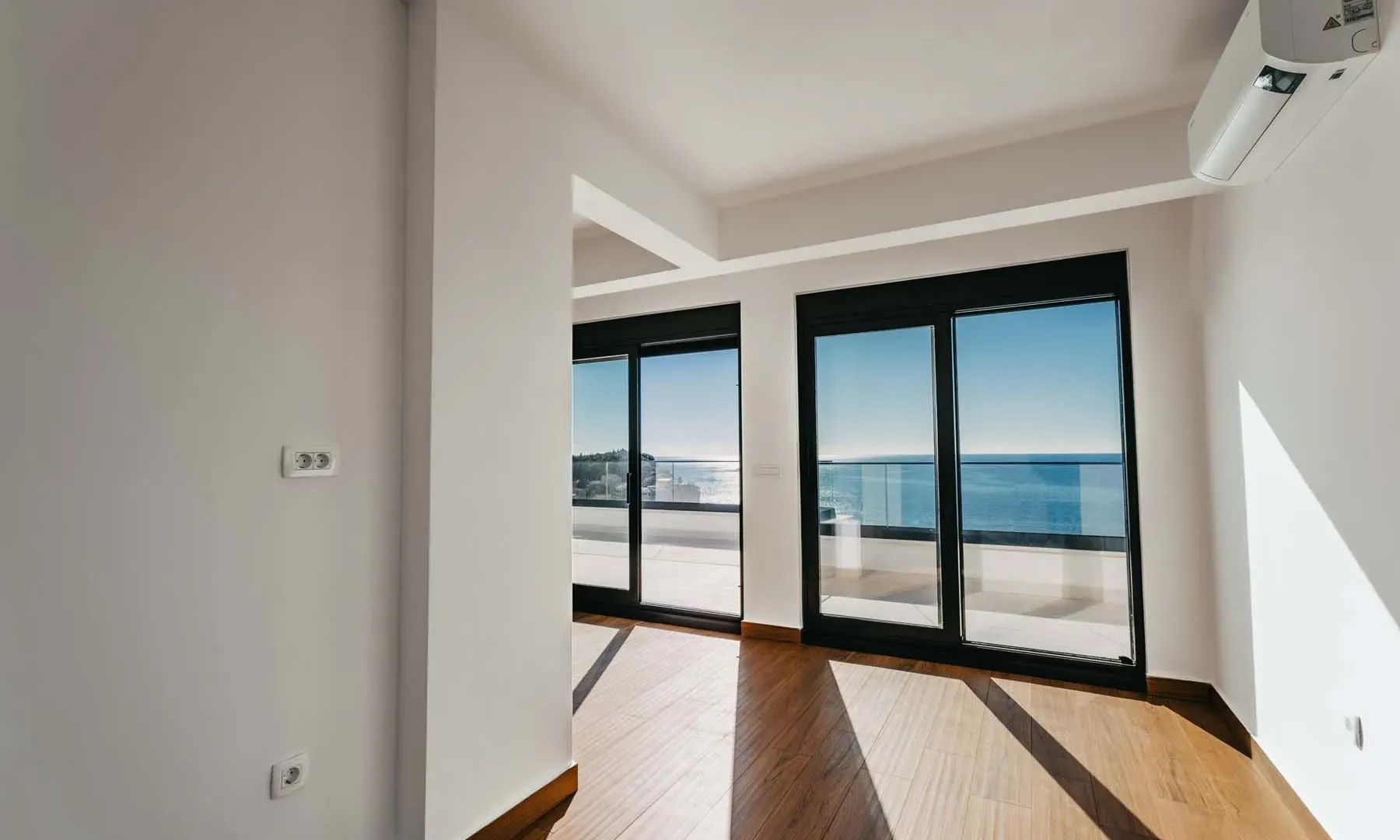 Izdavanje, ugostiteljski objekat, 1600m², Budva, Crna Gora