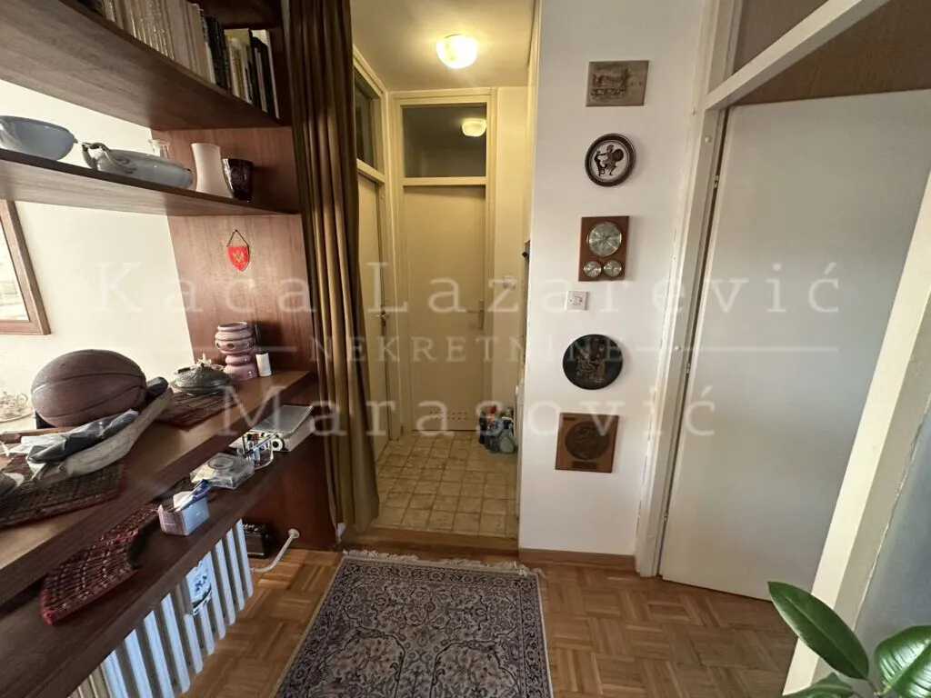 Prodaja, četvorosoban stan, 115m², Voždovačka Crkva, Voždovac Sve Podlokacije