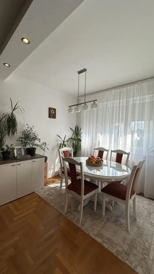 Prodaja, četvorosoban stan, 84m², Novo naselje, Novi Sad