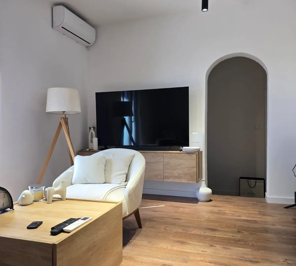Prodaja, jednosoban stan, 50m², Kalimanj, Tivat