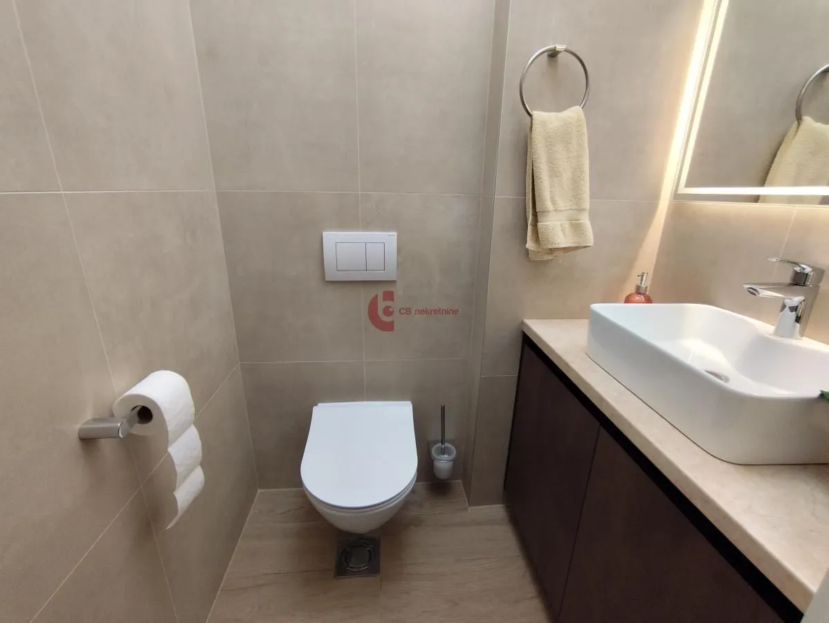 Prodaja, trosoban stan, 66m², Centar, Subotica