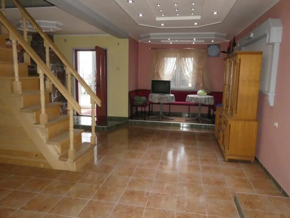 Prodaja, kuća, 240m², Lipar, Jagodina