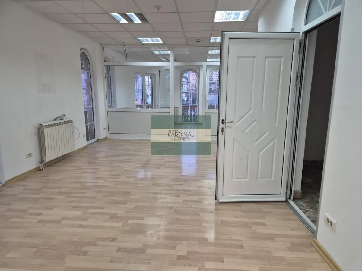 Rent, office space, 326m², Centar, Jagodina