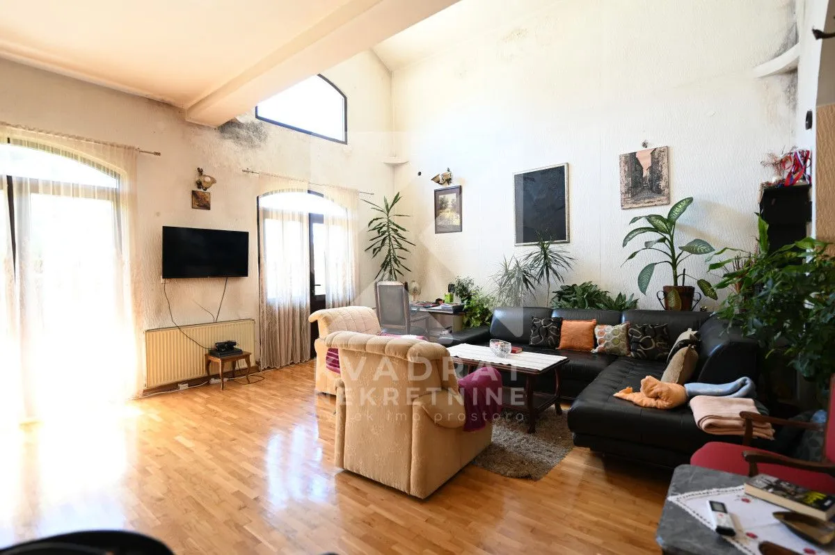 Sale, house, 339m², Zabjelo, Podgorica