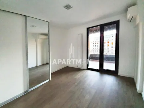 Izdavanje, četvorosoban stan, 125m², Stari Grad, Beograd - image 13