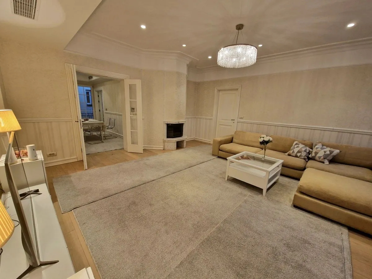Rent, three bedroom apartment, 120m², Stari grad, Novi Sad