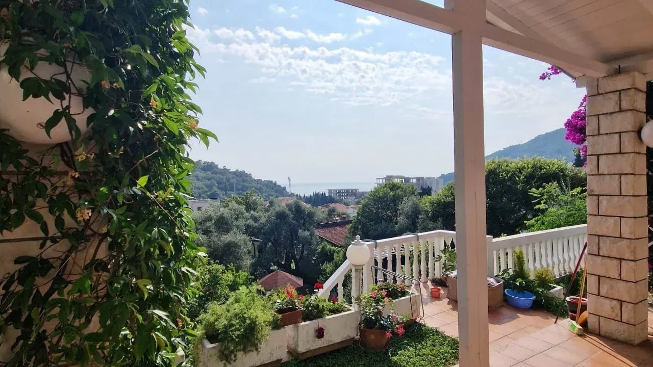 Sale, two bedroom apartment, 56m², Petrovac, Budva