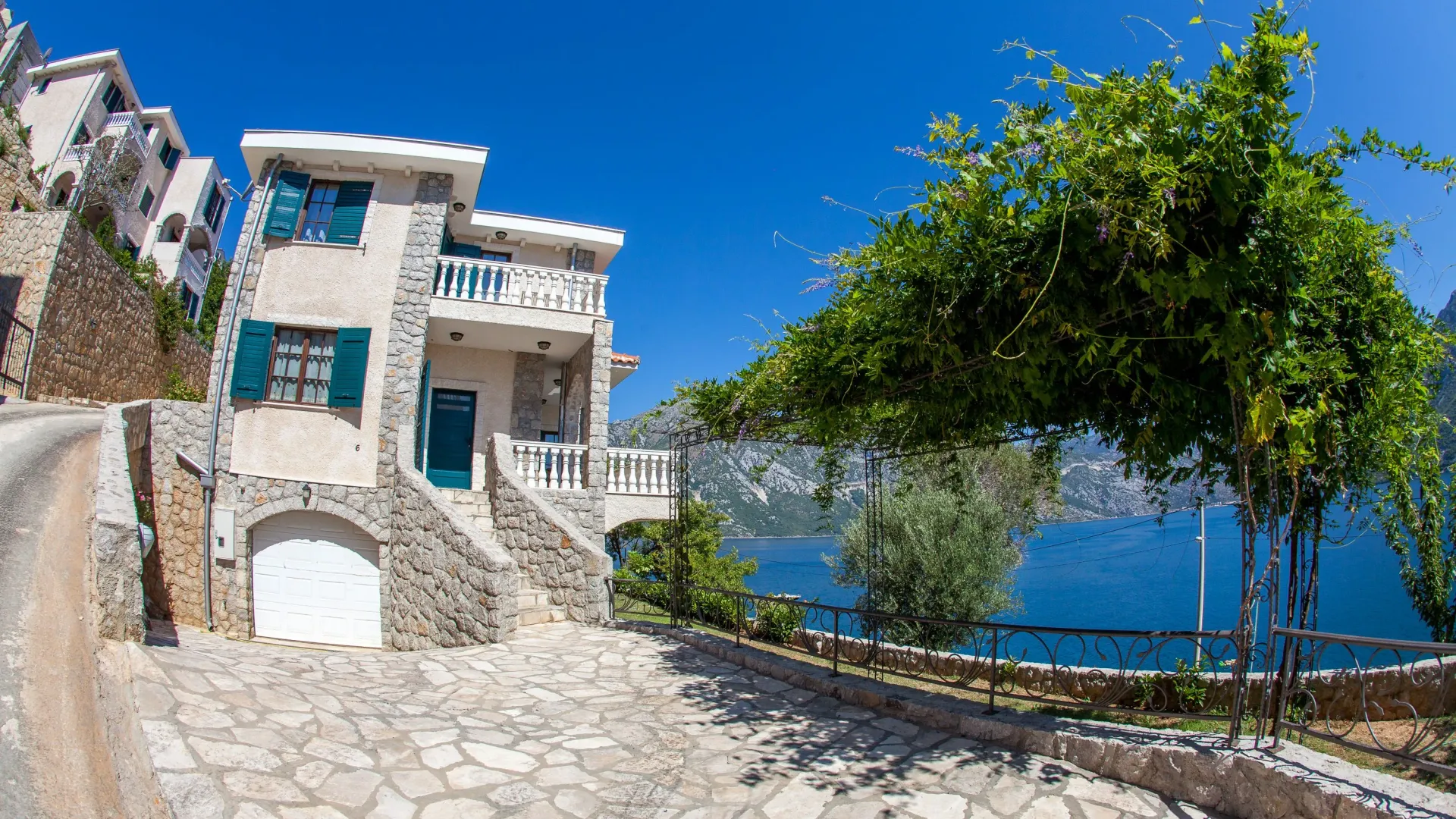 Sale, apartment, 235m², Kotor, Crna Gora