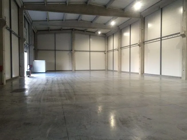 Rent, office space, 1700m², Zrenjanin, Srbija