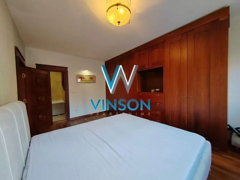 Izdavanje, četvorosoban stan, 115m², Centar, Novi Sad