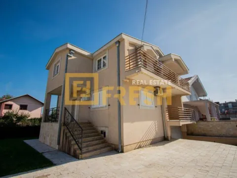 Izdavanje, kuća, 320m², Gornja Gorica, Podgorica