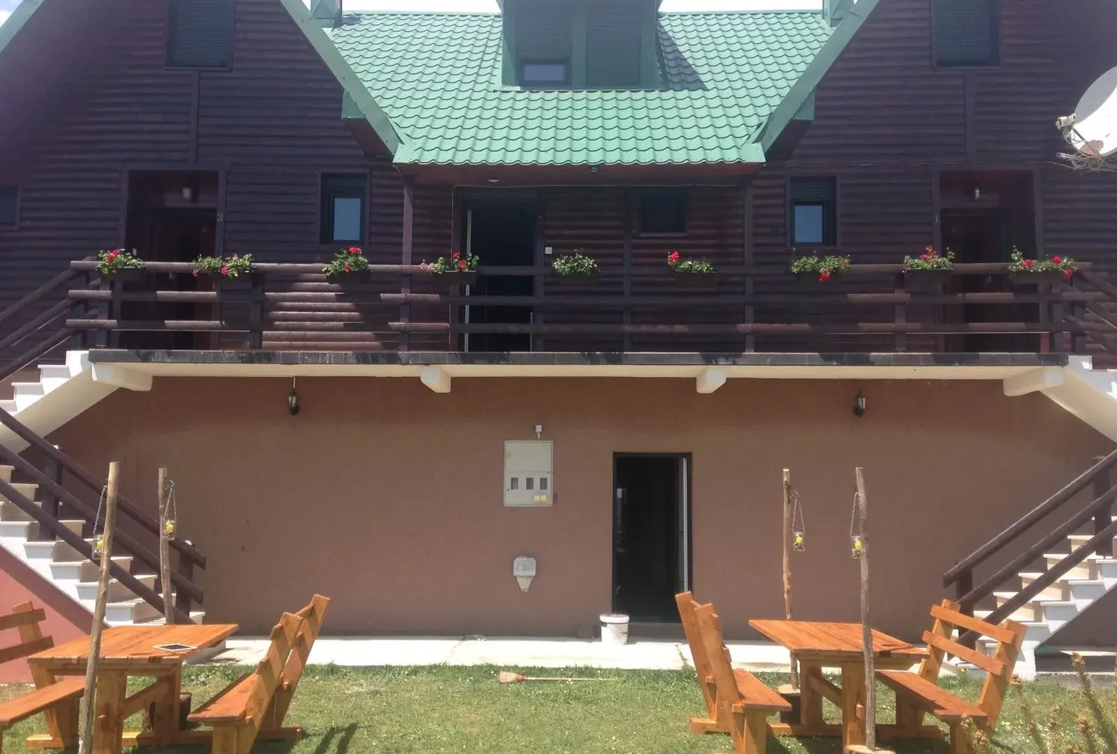 Prodaja, kuća, 330m², Žabljak, Crna Gora
