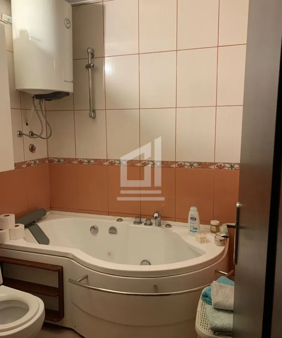 Prodaja, trosoban stan, 86m², Centar, Podgorica
