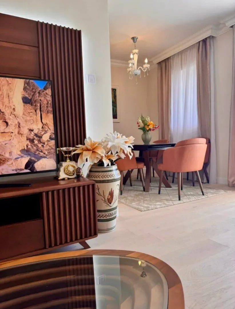 Izdavanje, trosoban stan, 95m², Preko Morače, Podgorica