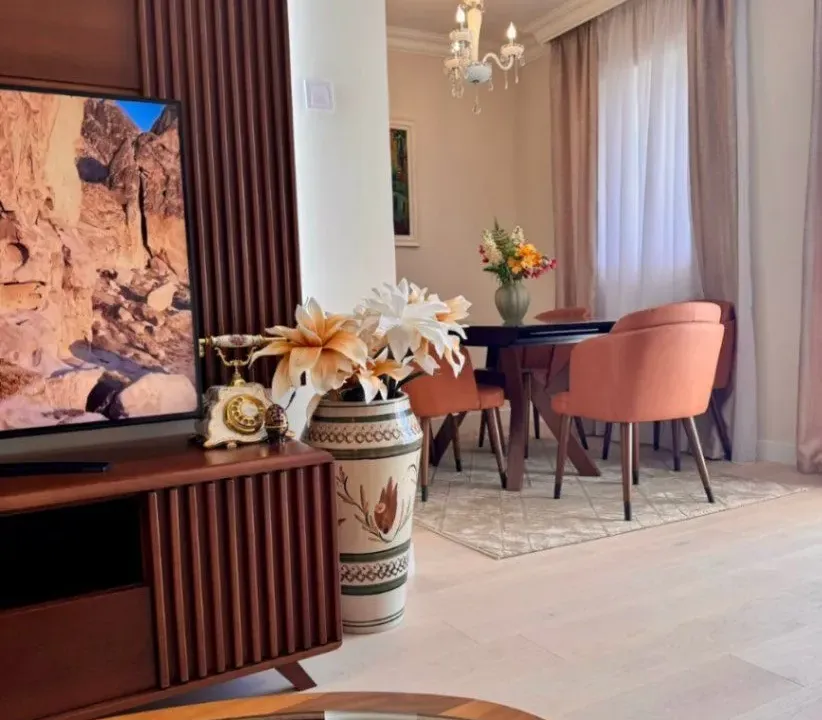 Izdavanje, trosoban stan, 95m², Preko Morače, Podgorica