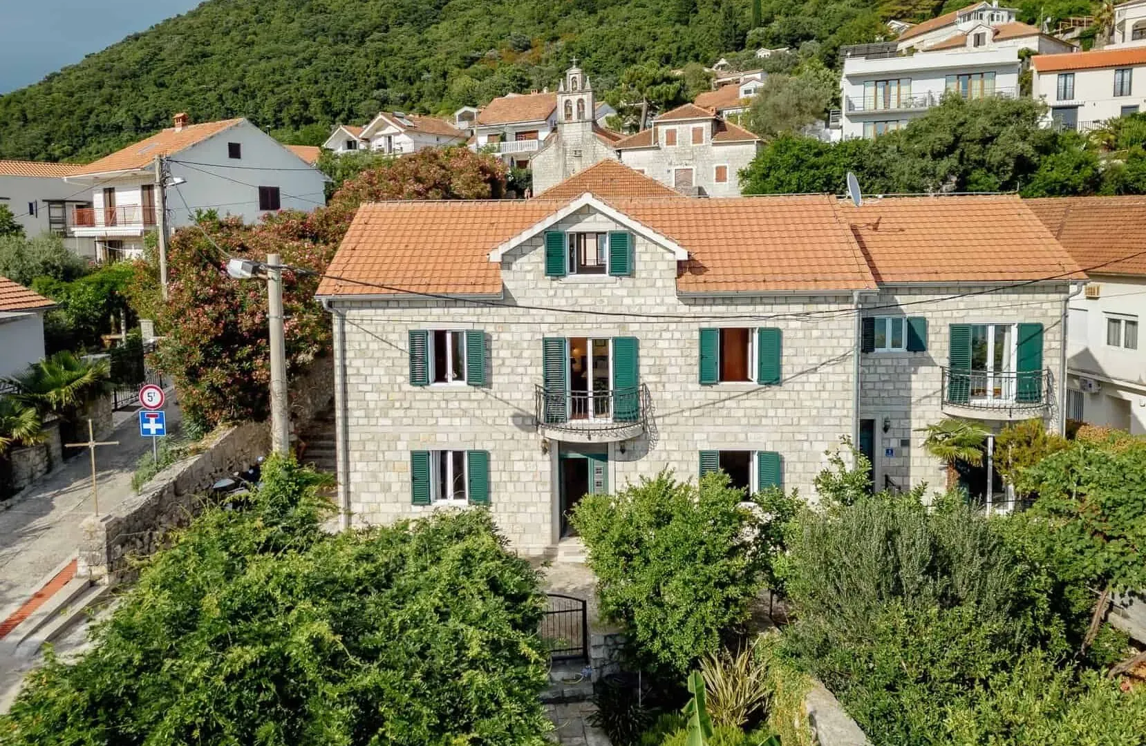 Prodaja, kuća, 291m², Lepetani, Tivat