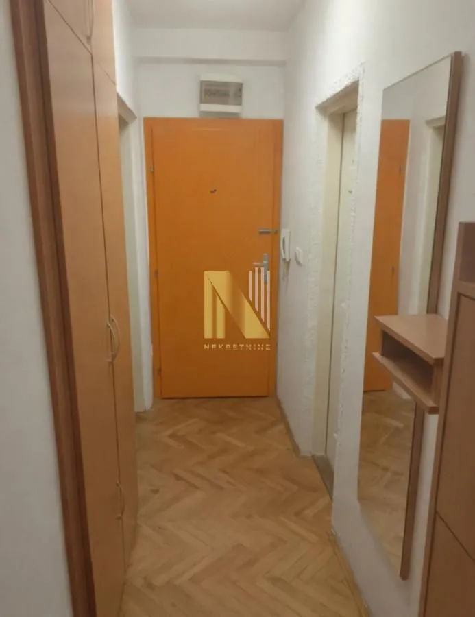 Prodaja, jednosoban stan, 44m², Grbavica, Novi Sad Sve Podlokacije