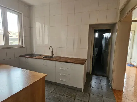 Izdavanje, poslovni prostor, 138m², Stari Aerodrom, Podgorica - image 7