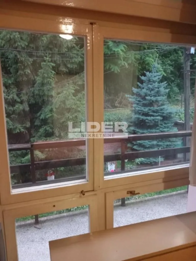 Prodaja, kuća, 240m², Zvezdara Sve Podlokacije, Beograd