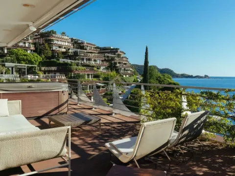 Sale, two bedroom apartment, 483m², Budva, Crna Gora - image 2