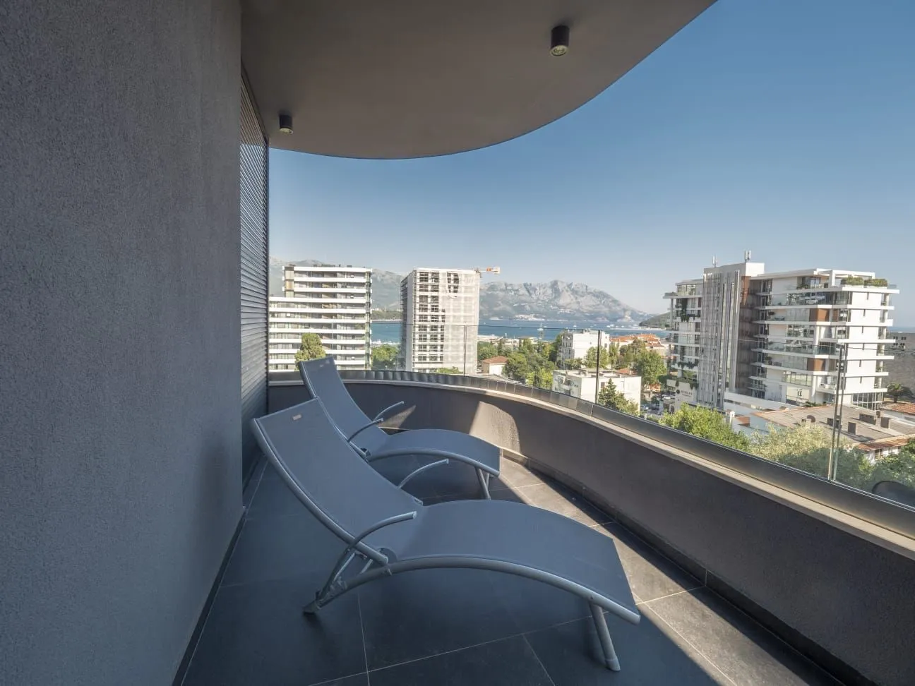 Rent, two bedroom apartment, 80m², Centar, Budva
