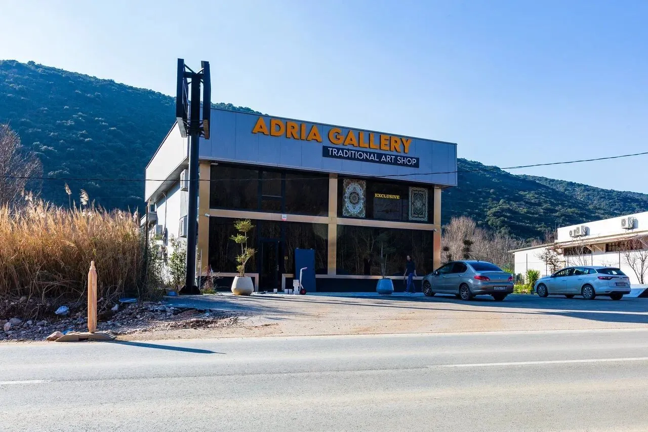 Sale, office space, 615m², Radanovići, Kotor