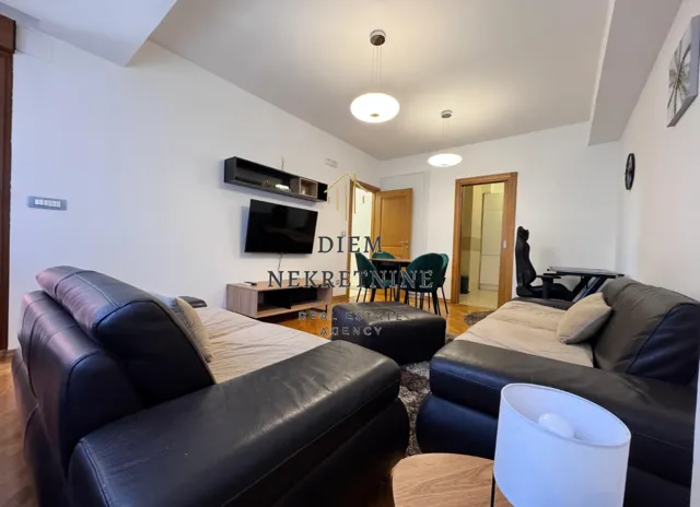 Izdavanje, jednosoban stan, 50m², City Kvart, Podgorica
