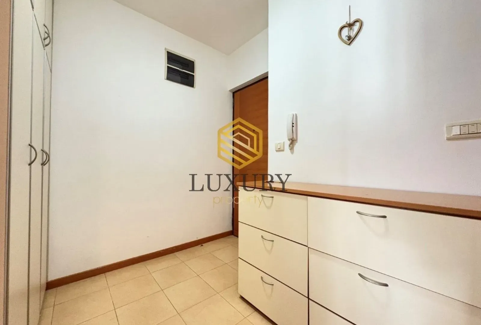 Izdavanje, jednosoban stan, 55m², Preko Morače, Podgorica