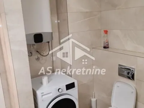 Izdavanje, trosoban stan, 77m², Vračar Sve Podlokacije, Beograd - image 33