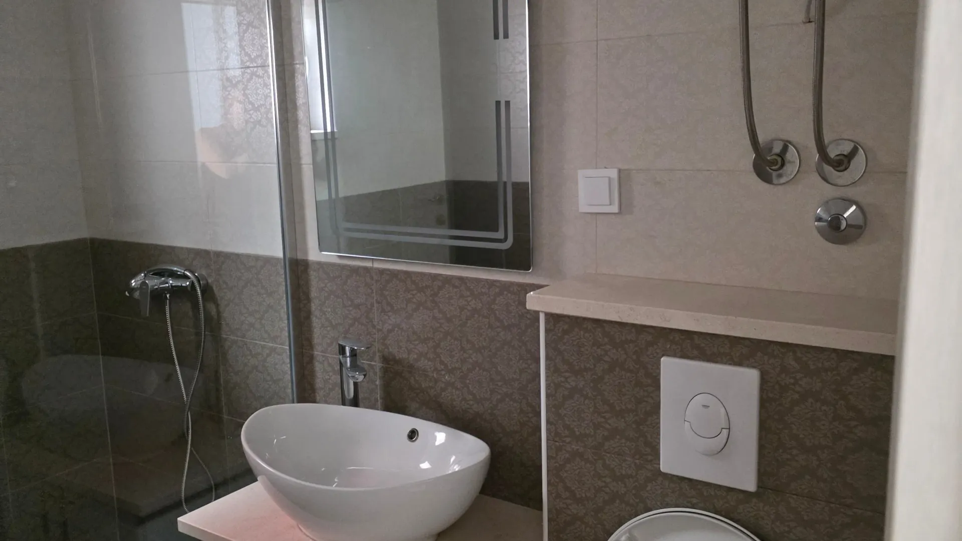 Rent, office space, 55m², Kalimanj, Tivat