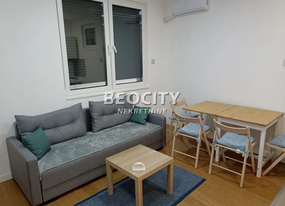 Izdavanje, stan, 32m², Centar, Novi Sad