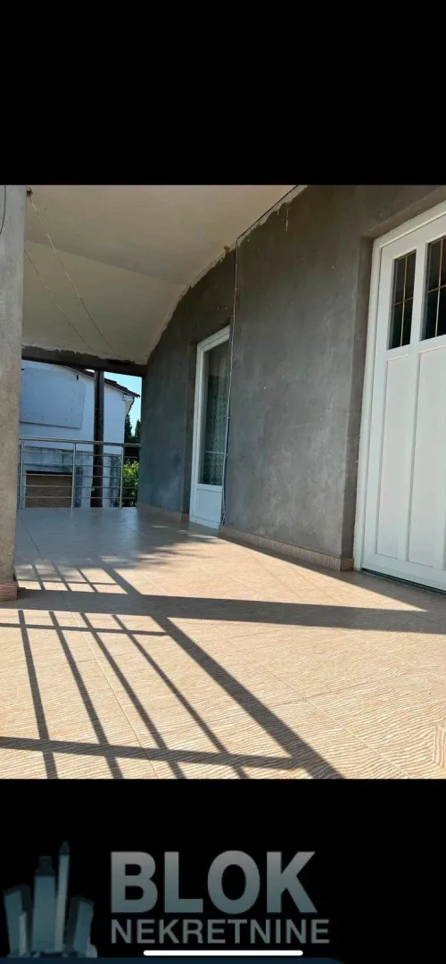 Izdavanje, dvosoban stan, 110m², Gornja Gorica, Podgorica