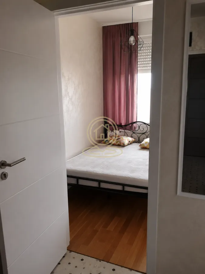Izdavanje, dvosoban stan, 36m², Stari Grad, Beograd