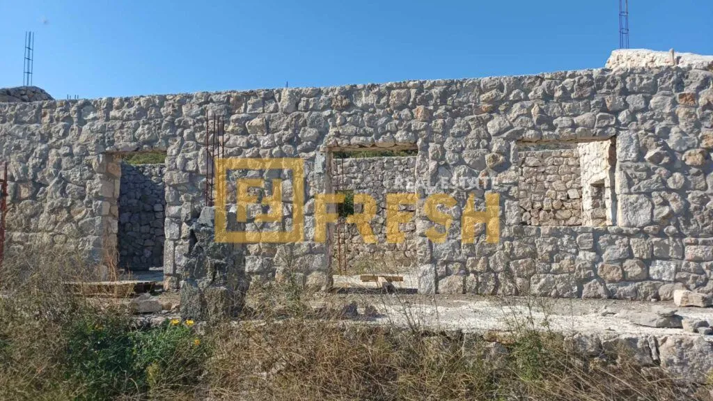 Prodaja, kuća, 1782m², Beri, Podgorica