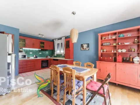 Prodaja, kuća, 200m², Tološi, Podgorica - image 11