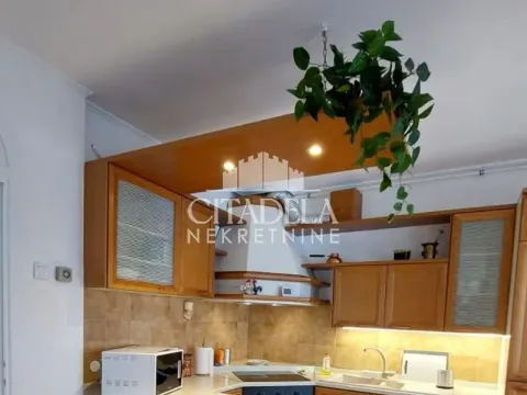 Rent, three bedroom apartment, 75m², Savski Venac, Beograd - image 3