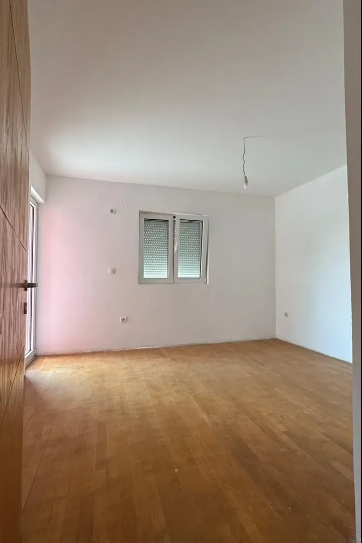Prodaja, dvosoban stan, 79m², Lastva Grbaljska, Kotor